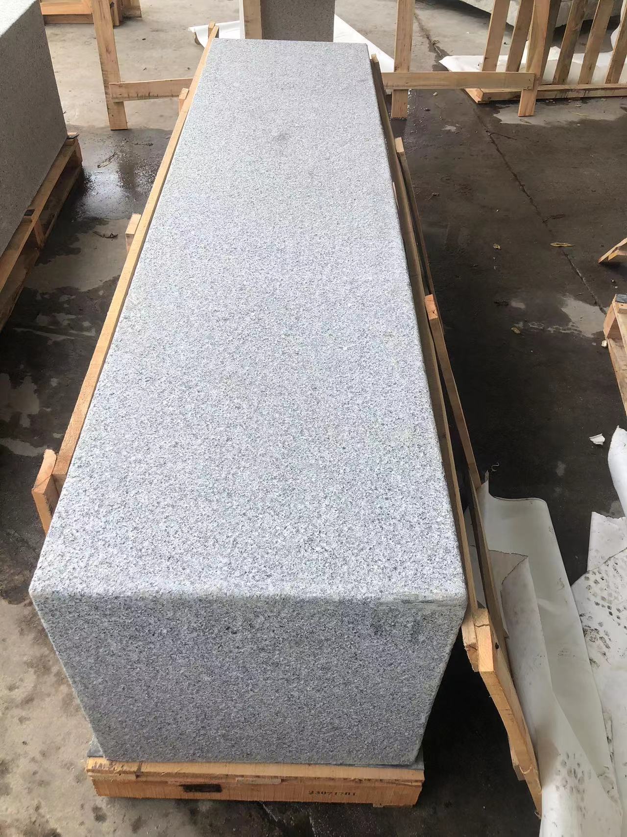 China G654 sesame ash granite flamed park bench