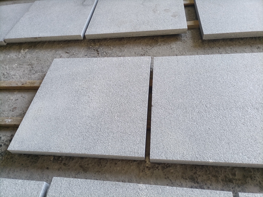 G633 Misty Grey Granite Flamed Tiles 900x900mm