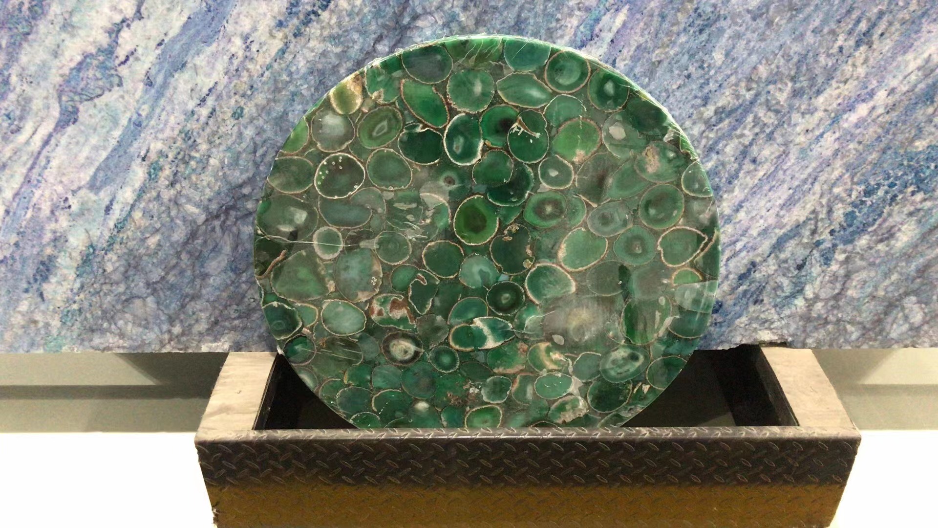 Green agate round table Semiprecious Stone 