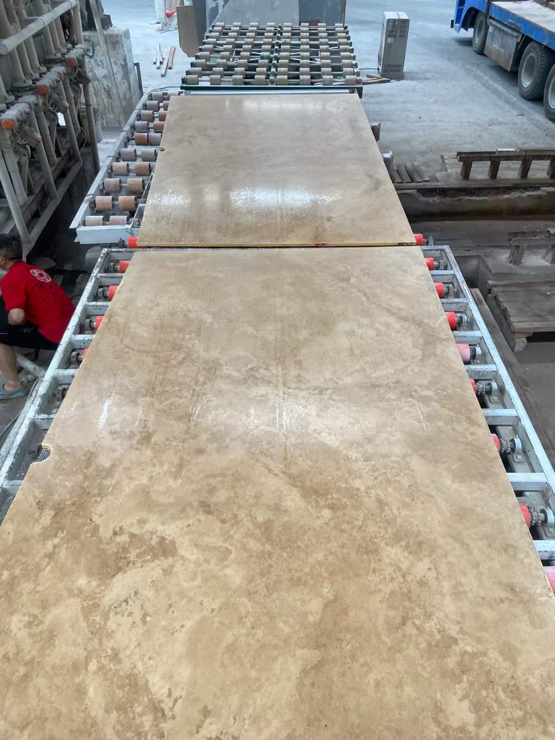 Beige Travertine Cross Cut